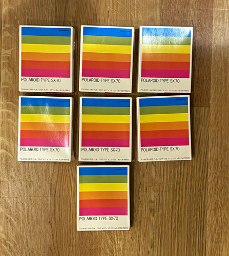Polaroid color instant - sx-70,